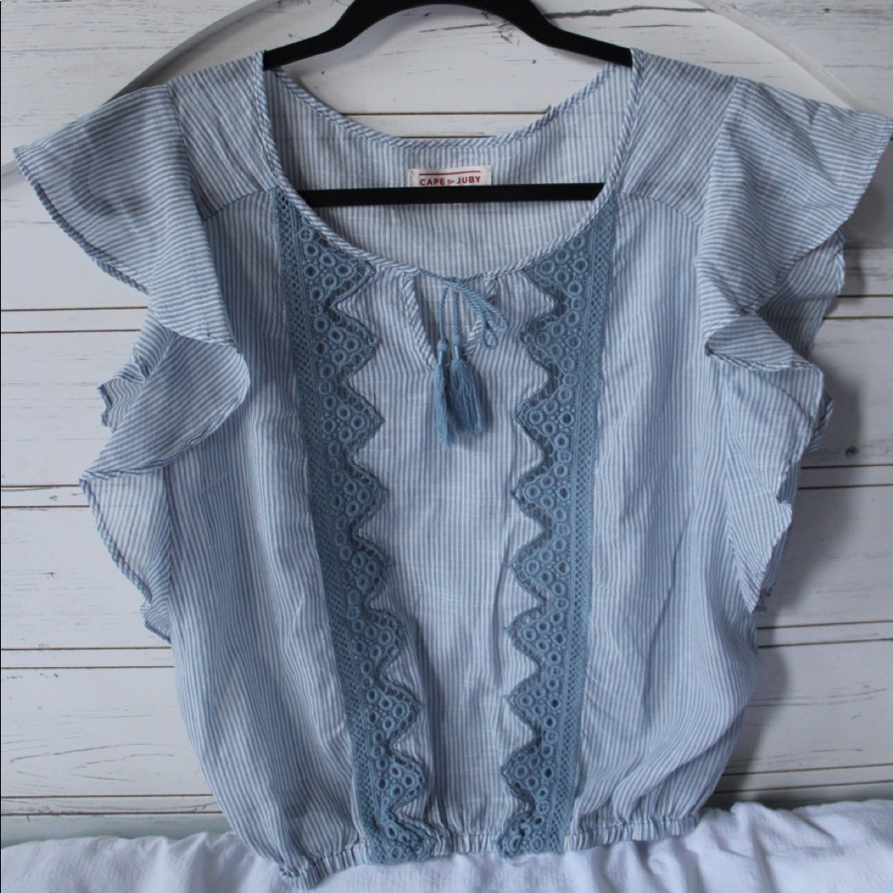 Light Blue and White Flowy Cape Juby Medium Blouse
